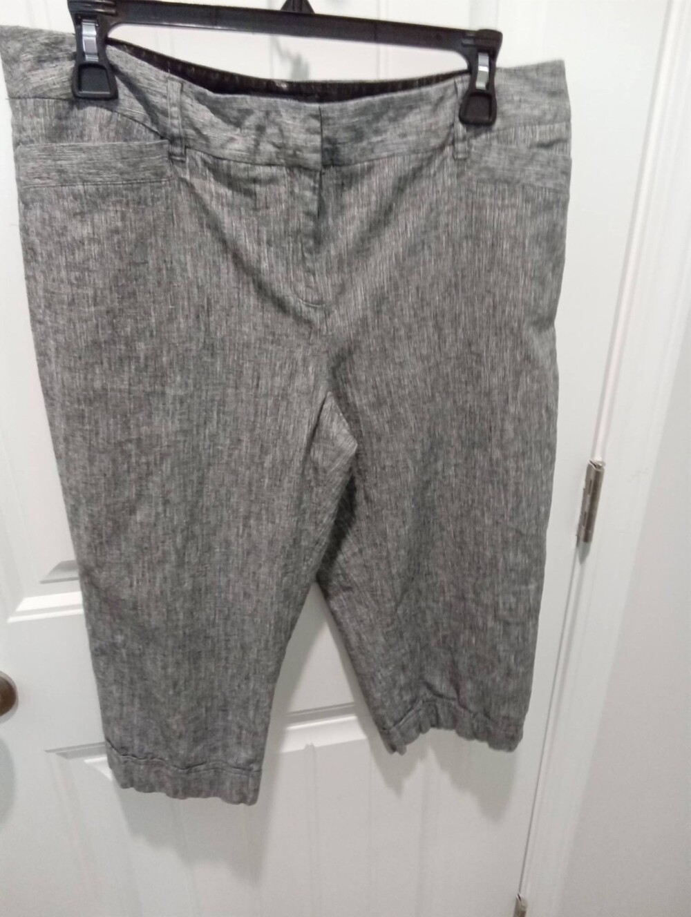 Style & Company Stretch Size 12 Gray & White Dress Capris Fully Lined 17" Inseam